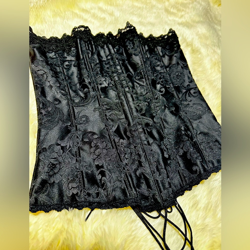 Hollywood Dream Sweetheart Corset size 32